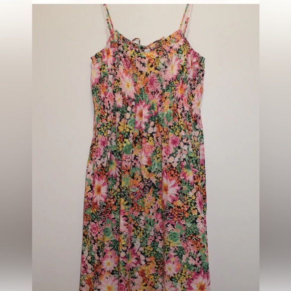 H&M Floral Dress with adjustable straps - Picture 4 of 6